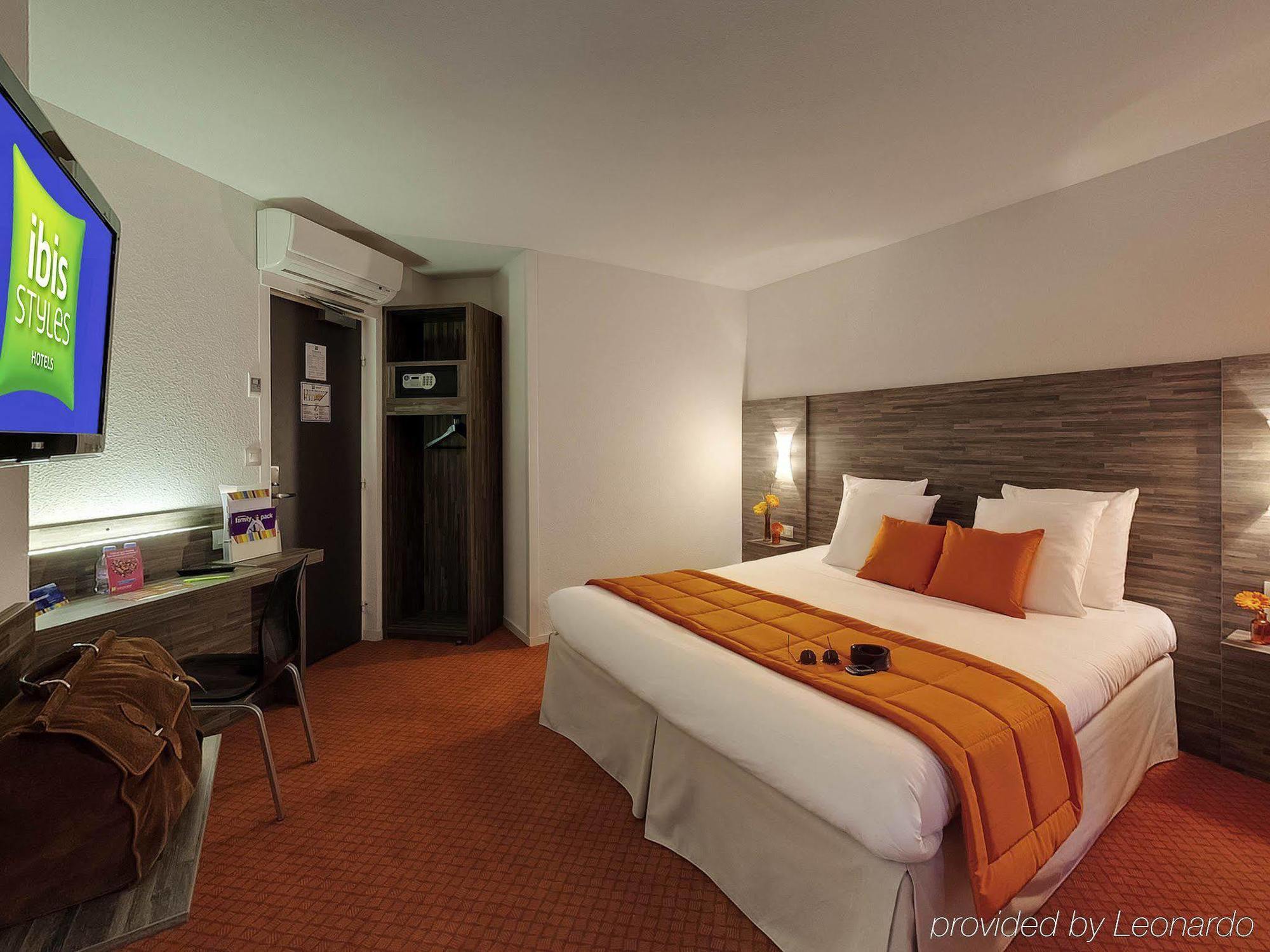 Ibis Styles Rennes Centre Gare Nord Hotel Exterior foto